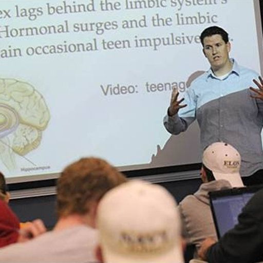 ŽENE NA DUGE STAZE IPAK PRIVLAČE INTELIGENTNI MUŠKARCI