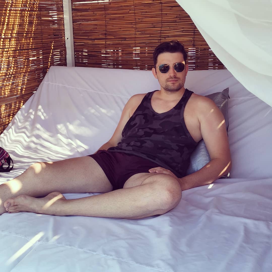 PODSJEĆA NA ČOLU: NOVI SINGL MIRZE SELIMOVIĆA