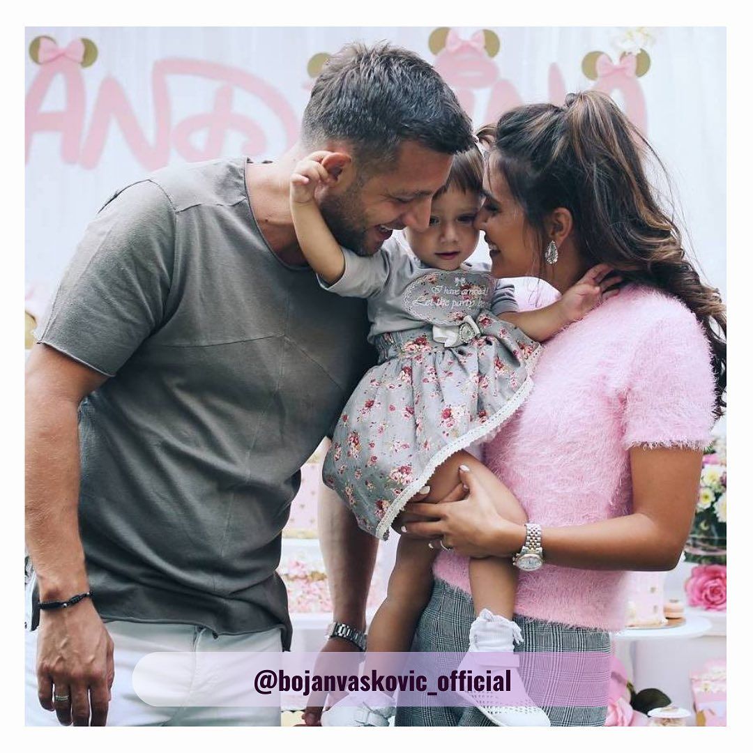 PJEVAČ LEXINGTON BENDA POSTAO OTAC!