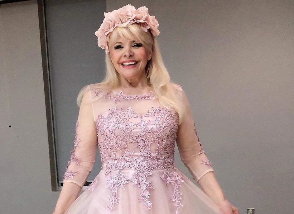 HANKA KAO SNJEŽNA KRALJICA POHARALA KANADU: I Hrvati na nastupima!