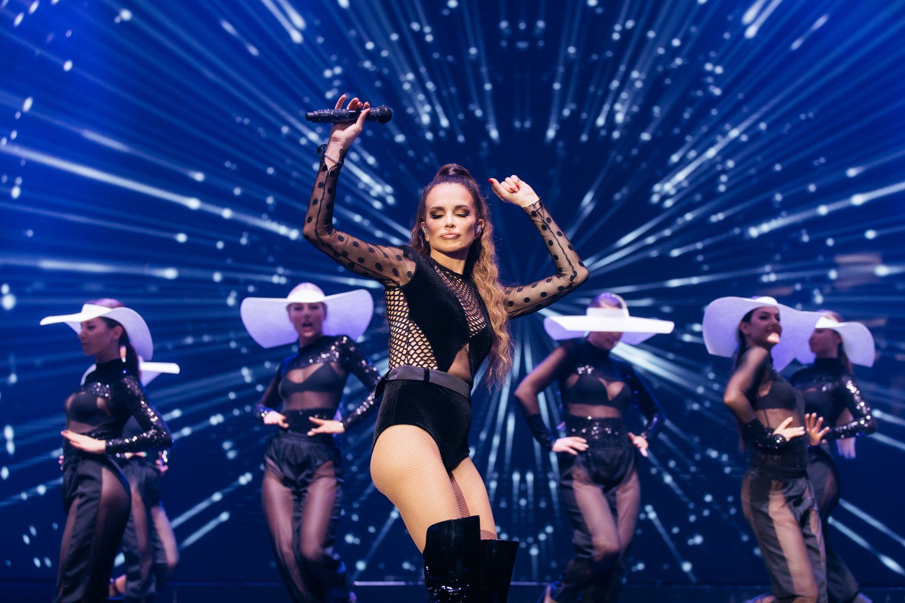 Nemaju škole: Seve, Brena, Ceca, Maya, Aca, Seka, Dara, Vesna, Aleksandra….