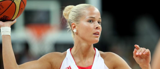 ANTONIJA MIŠURA SANDRIĆ: NAJLJEPŠA KOŠARKAŠICA POSTALA MAJKA!