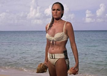URSULA ANDRESS: Bila je najsenzualnija Bondova djevojka, a sada je napunila 85.