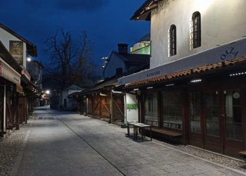 NASTUPIO LOCKDOWN: SARAJEVO PUSTO, I DALJE VELIK BROJ ZARAŽENIH