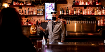 Izraelci znaju kako privući ljude: Cijepi se i kuća časti rundu pića!