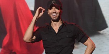Enrique Iglesias je bez sumnje omiljeni latino zavodnik, a tek kad mu vidite brata..