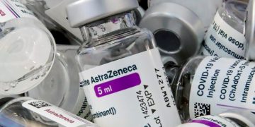 AstraZeneca pokušala prevariti Europu, pa se posipa pepelom da su skrivene doze namjenjene EU
