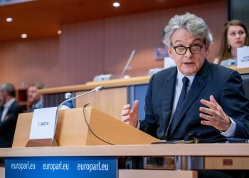 EU POVJERENIK BRETON: Europa može postići kolektivni imunitet do 14.07.