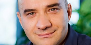 NAKON NAGLOG SKOKA ZNANSTVENIK LAUC SMIRUJE JAVNOST! VIRUS NESTAJE!