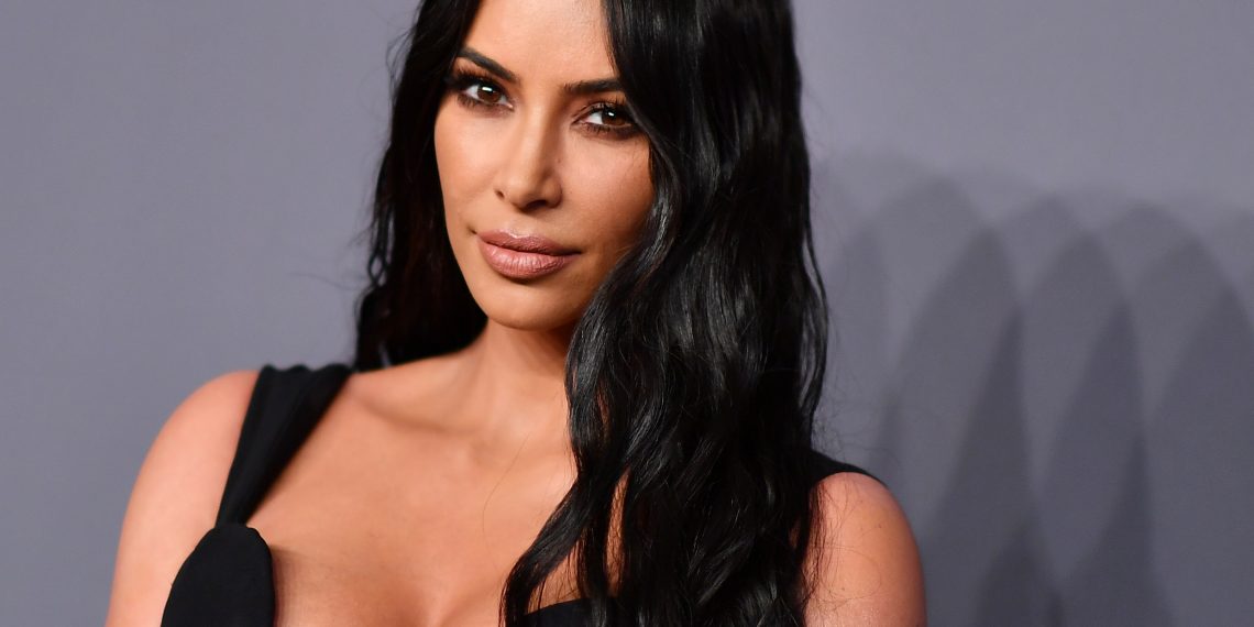 „NISAM METEOROLOG“: KIM KARDASHIAN NE ZNA RAZLIKOVATI SNIJEG I GRAD