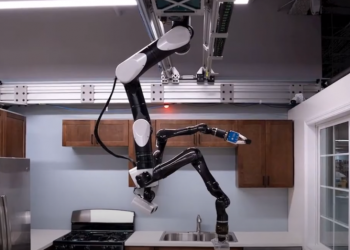 Robot butler za pomoć starijim ljudima