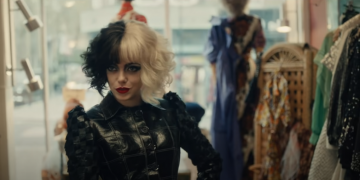 Emma Stone u ulozi Cruelle De Vil