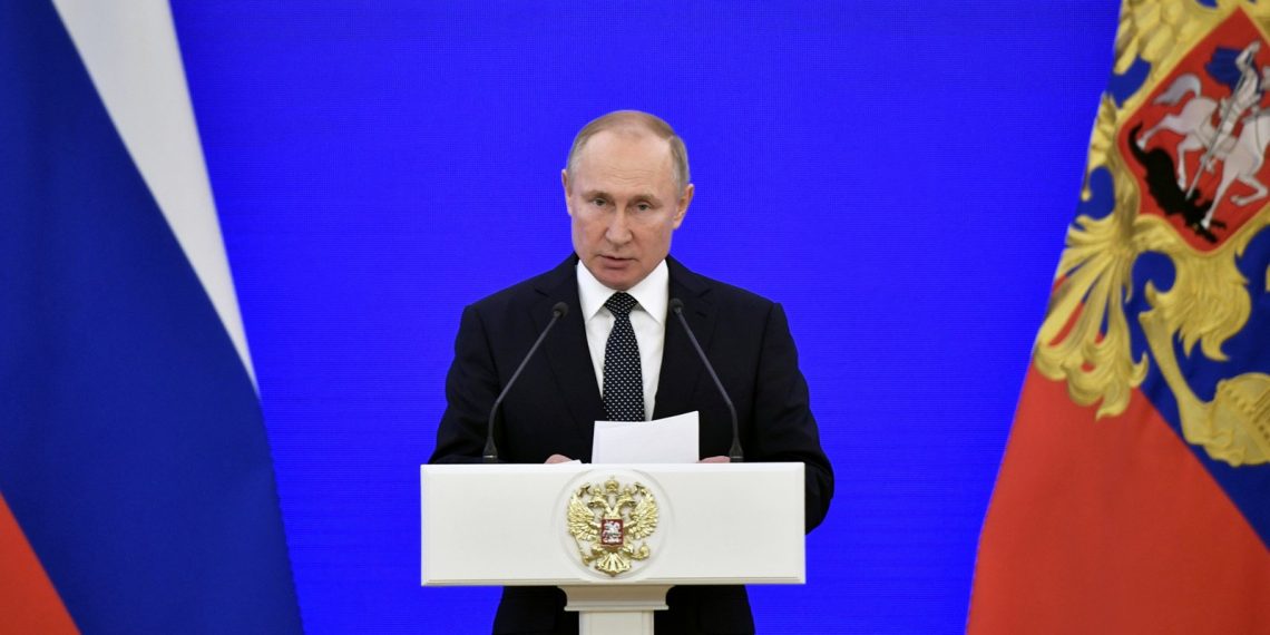 Putin: Širi se histerija. Želimo mir. Nemojte preći crvenu liniju.