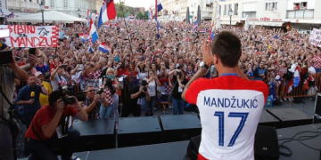 Mario Mandžukić svoju mjesečnu platu od 2.000.000 kuna donirao siromašnima! Bio je ozlijeđen i nije igrao!