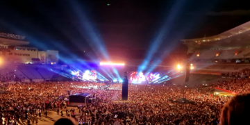 Bend na Novom Zelandu priredio koncert pred 50.000 fanova, najveći od početka pandemije!