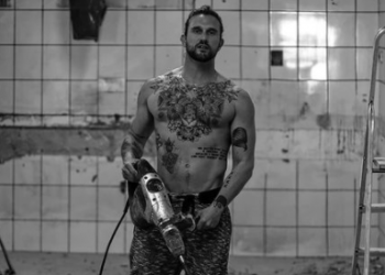 Luka Nižetić sa bušilicom u ruci oduzeo dah mnogom ženama!