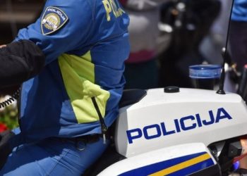 Policija uhitila mladence na vjenčanju