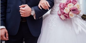 Kakav šok: Kumče mladencima ukralo novce