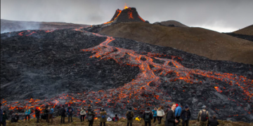 Erupcija vulkana na Islandu privukla veliki broj turista!