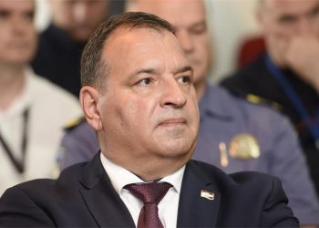 Peđa traži ostavku vlade/ Berošovu poziciju nitko ne bi uzeo/ Plenković čuva leđa Berošu