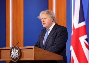 Johnson: Britancima ćemo dozvoliti ljetovanje od 15.05 u cijepljenje zemlje
