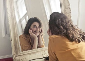 Psiholozi potvrdili: Zdravo je ponekad popričati sam sa sobom