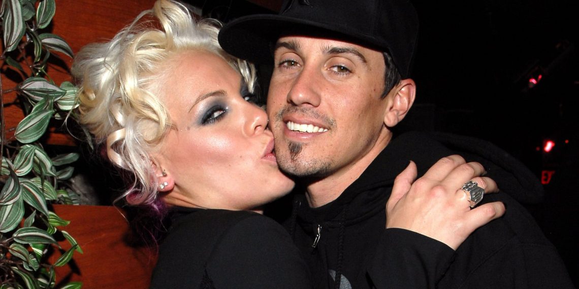 Pink o radu na 15-godišnjem braku s Carey Hart:”Morate prvo promijeniti  sebe”