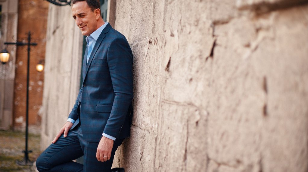 Poslušajte novu pjesmu Sergeja Ćetkovića kojom je obilježio 20 godina glazbene karijere!