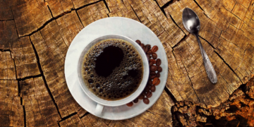 Kada treba prestati piti kavu ako se želite naspavati?