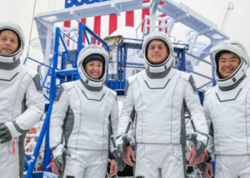 Astronauti u prvom noćnom slijetanju još od Apollo 8, vratili se sa ISS-a!