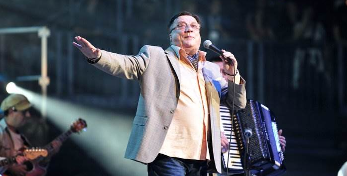 Halid Bešlić: Ima naznaka za duet sa Dinom Merlinom, njemu sam sve prepustio!