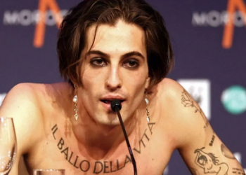 Frontmen pobjedničke grupe Eurosonga optužen da je konzumirao drogu u prijenosu uživo!