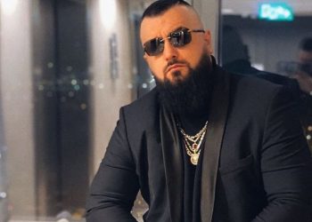 Buba Corelli pohvalio se svojim penisom, roditelji pobjesnili: “DNO! Koliko ga samo djece prati..”