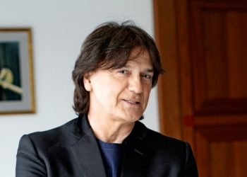 Zdravko Čolić danas slavi 70. rođendan, ovo su neki od njegovih najvećih hitova!