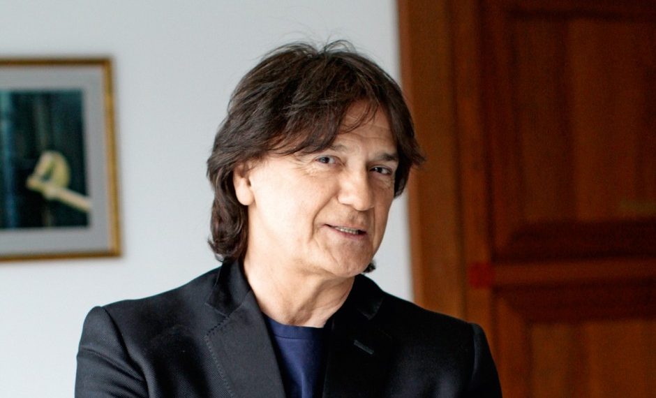 Zdravko Čolić danas slavi 70. rođendan, ovo su neki od njegovih najvećih hitova!
