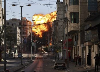 Izraelci besprekidno bombardiraju Gazu i Zapadnu obalu na stotine mrtvih