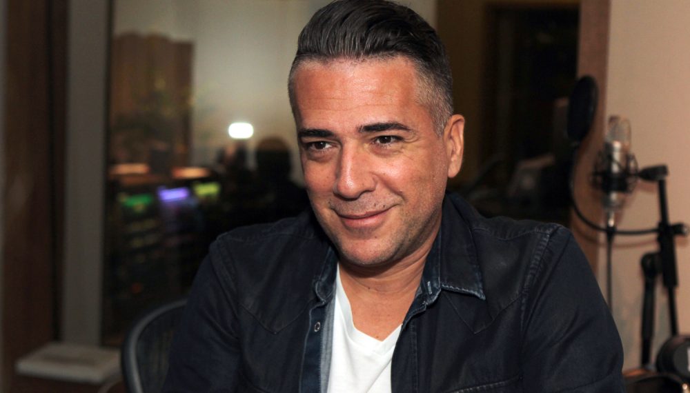 Željko Joksimović se povodom 30 godina mature vratio u školske klupe!