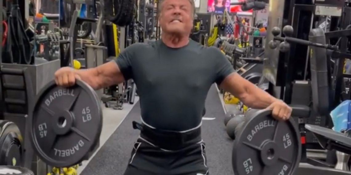 Sylvester Stallone pohvalio se kako razvaljuje na treninzima i u osmom desetljeću života!