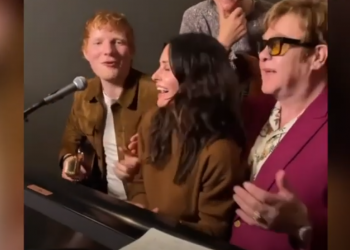 Courteney Cox i ostale zvijezde izveli pjesmu za Lisu Kudrow