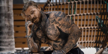 Sa 18 godina imao je 150 kilograma! Čvrstom voljom i treningom postao je model koji osvaja ženska srca!