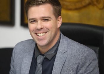 U Splitu cirkus. Stanišić prijavio Prkića komunalnom, Prkić nastavio uvredama, Stanišić udrio po Hitleru….