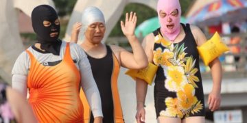 Novi bizaran modni trend vlada na plažama, je li ovo naša budućnost?