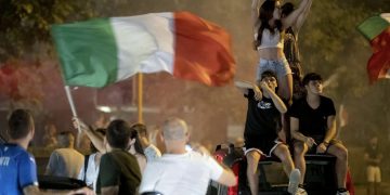 “It’s Coming to Rome”! Euforična proslava europske titule na ulicama Italije!