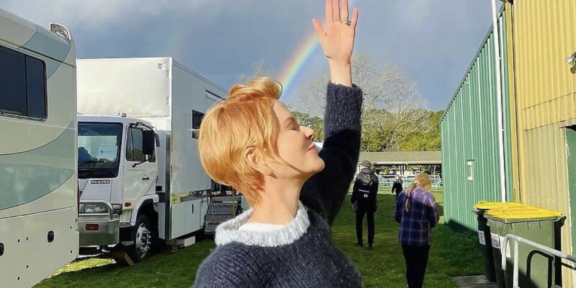 Nicole Kidman neprepoznatljiva sa kratkom kosom na snimanju serije “Roar”!