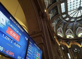 Dolar ojačao zbog širenja delta soja i straha investitora od novih restrikcija!