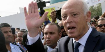Mnogi su otišli na ljetovanje u Tunis a dolje vrije rat i opsada hotela.