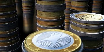 Javni dug eurozone premašio iznos BDP-a!