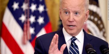 Biden Facebooku: Širite laži, zaluđujete i ubijate ljude! Zuckerberg: 18 milijuna dezinformacija smo uklonili!