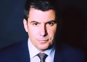 Petrov i Grmoja izjednačili homoseksualizam i pedofiliju. Psihijatar i Grobar bi mi sudili kćer lezbijku