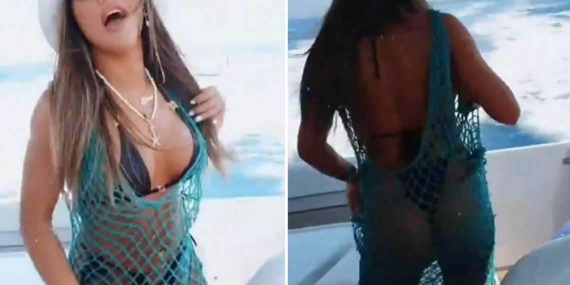Sandra Afrika snimkom sa jahte raspalila maštu, zatresla guzom pratiteljima